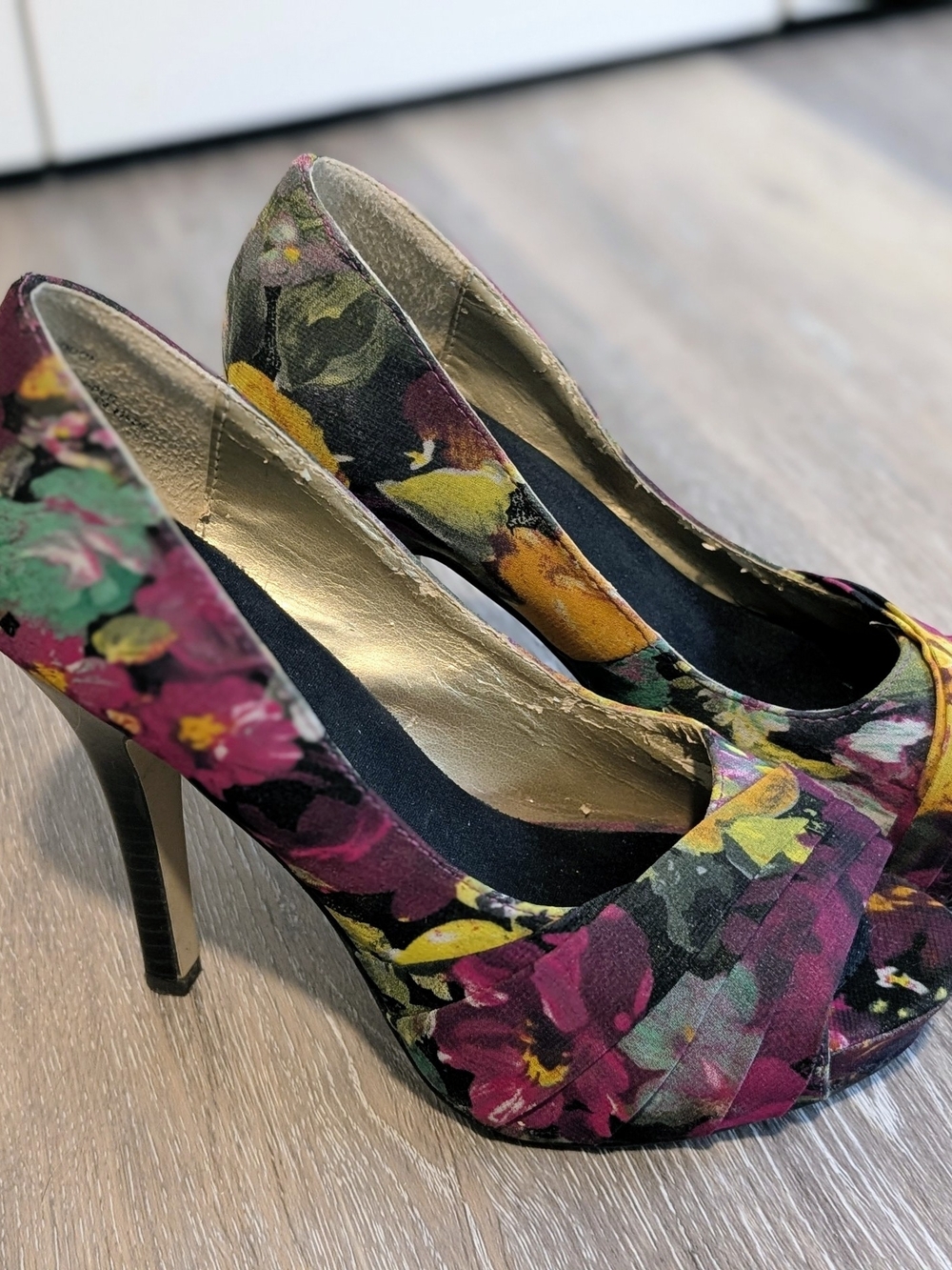 Madden Girl "Landdon" Summer Floral Peep-Toe High Heel Pumps - Picture 2 of 9